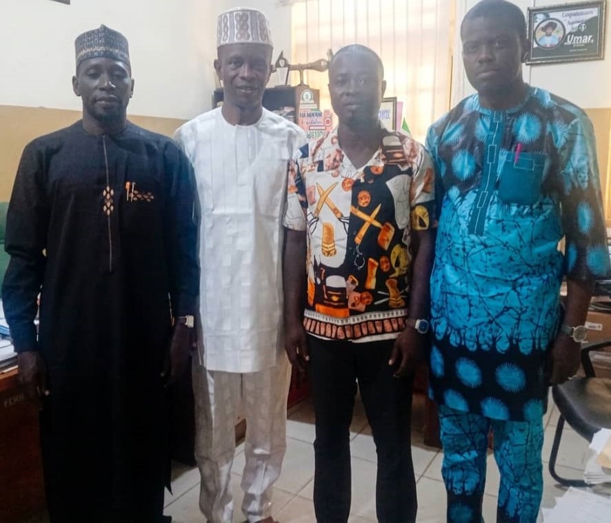 Registrar and HOD with NISLT Team